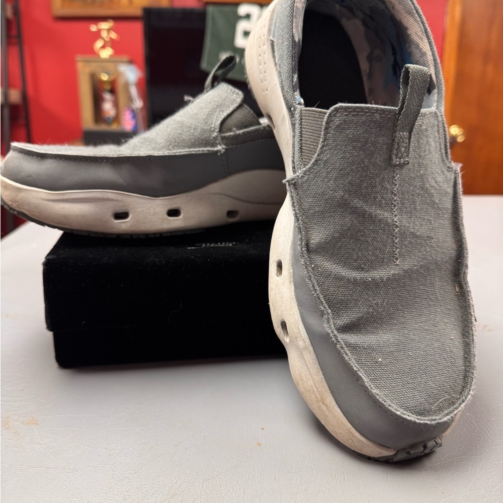 Under Armour Men’s Slip-On Biat Shoes, size 11